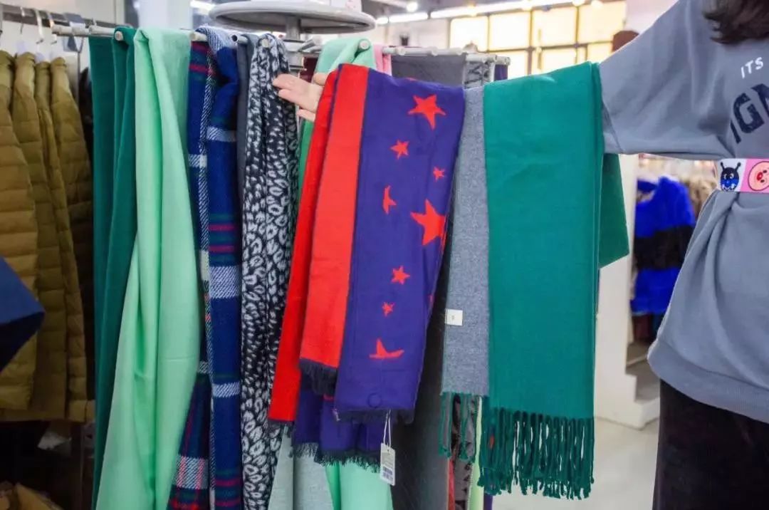 羽绒城清仓特价直播,羽绒服装清仓