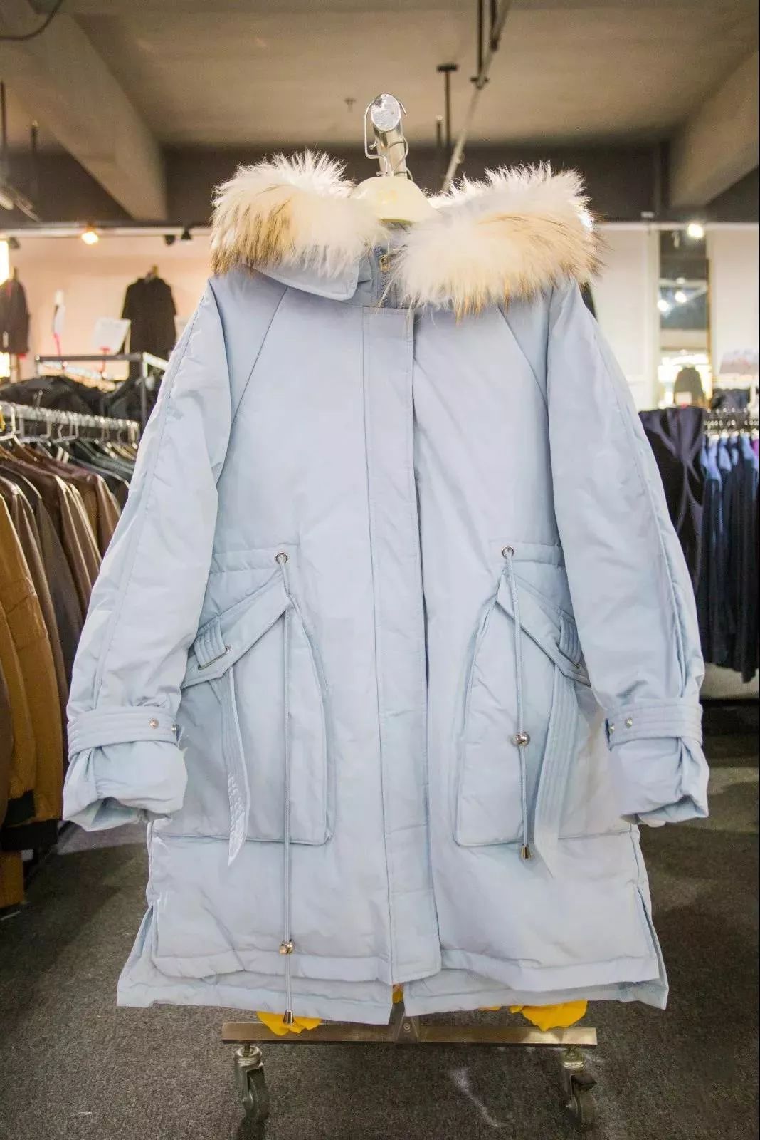 羽绒城清仓特价直播,羽绒服装清仓