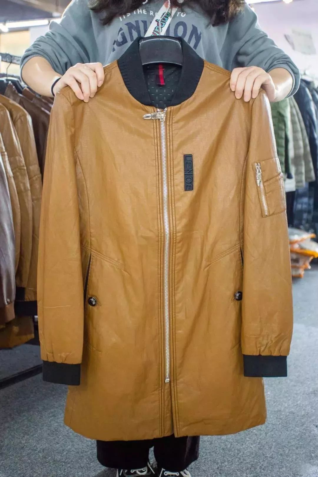 羽绒城清仓特价直播,羽绒服装清仓