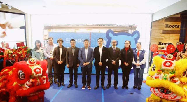 可口可乐中国首家线下店落地上海；中国李宁故宫神武门开店；马云上海再开酒吧|猫头鹰商业周报