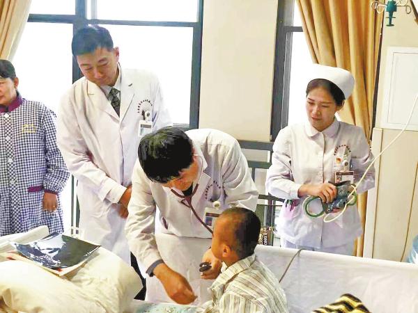 不负韶华并肩奋进,不负韶华只争朝夕砥砺前行踏征程