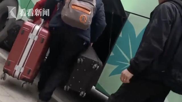 正规售票点违规赚“春运财”:高价代抢还*绑捆**销售