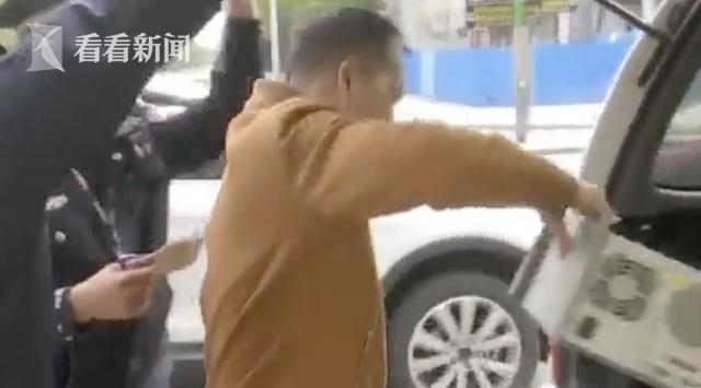 正规售票点违规赚“春运财”:高价代抢还*绑捆**销售