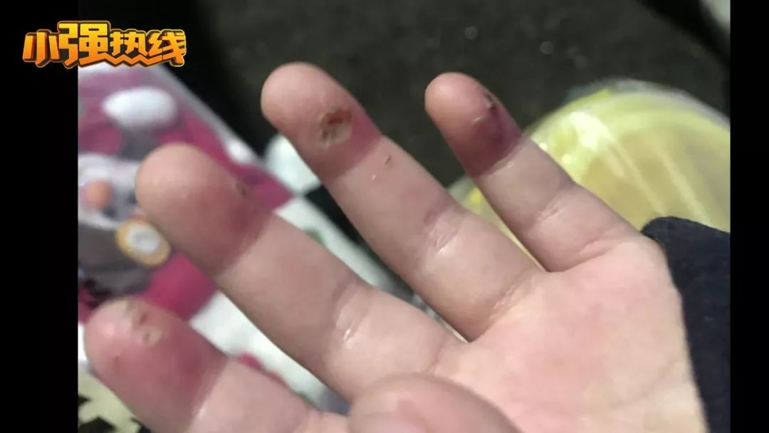 妈妈买奶茶时闻到一股焦味,妈妈买奶茶闻到烧焦味