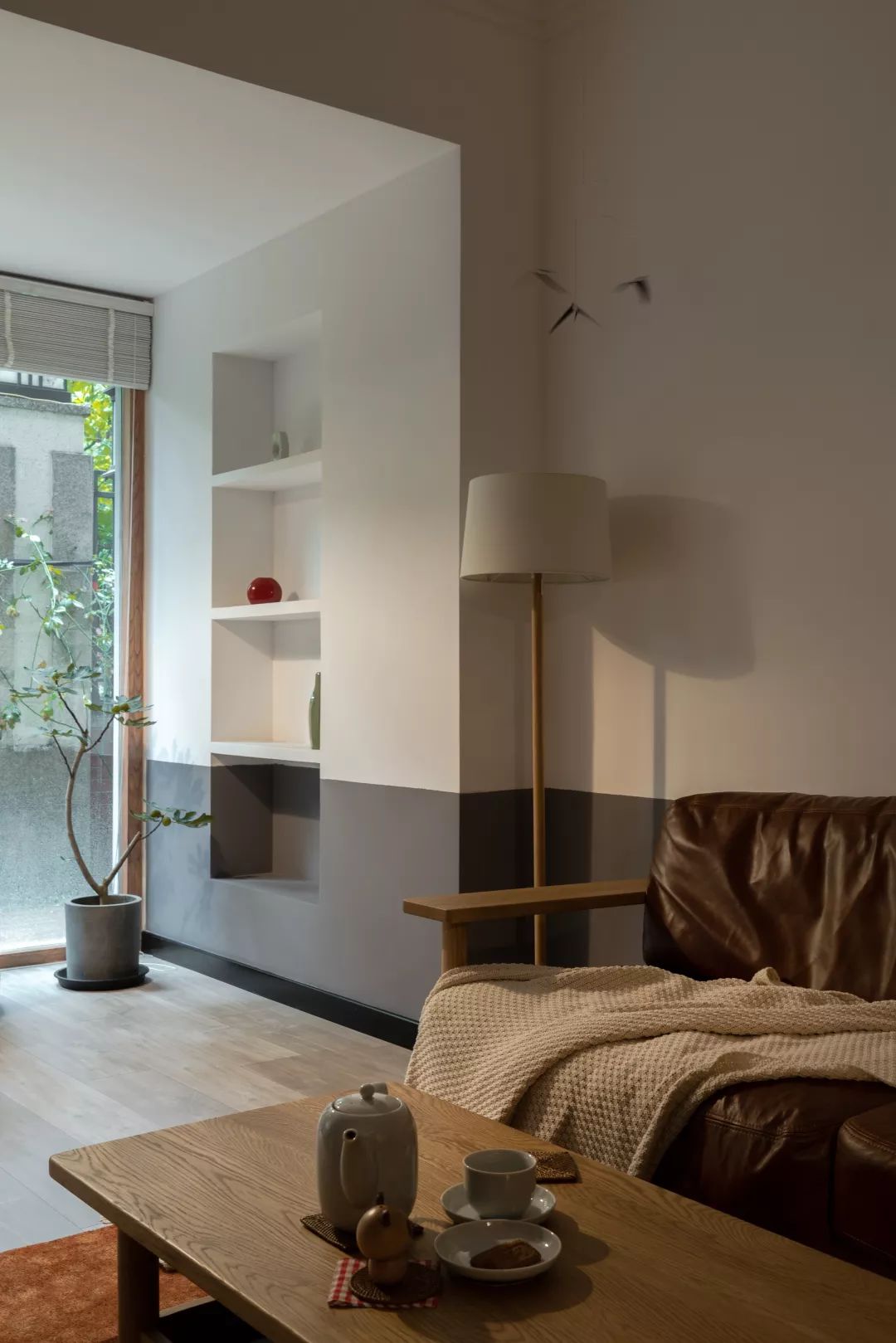 她家院子比房子还大，足足有80m²，在城里也能过得像李子柒