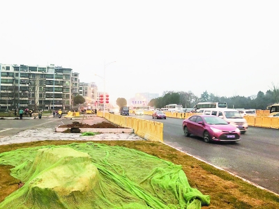 小区断头路马上贯通雨花台区春江新城居民喜迎双向八车道龙翔路