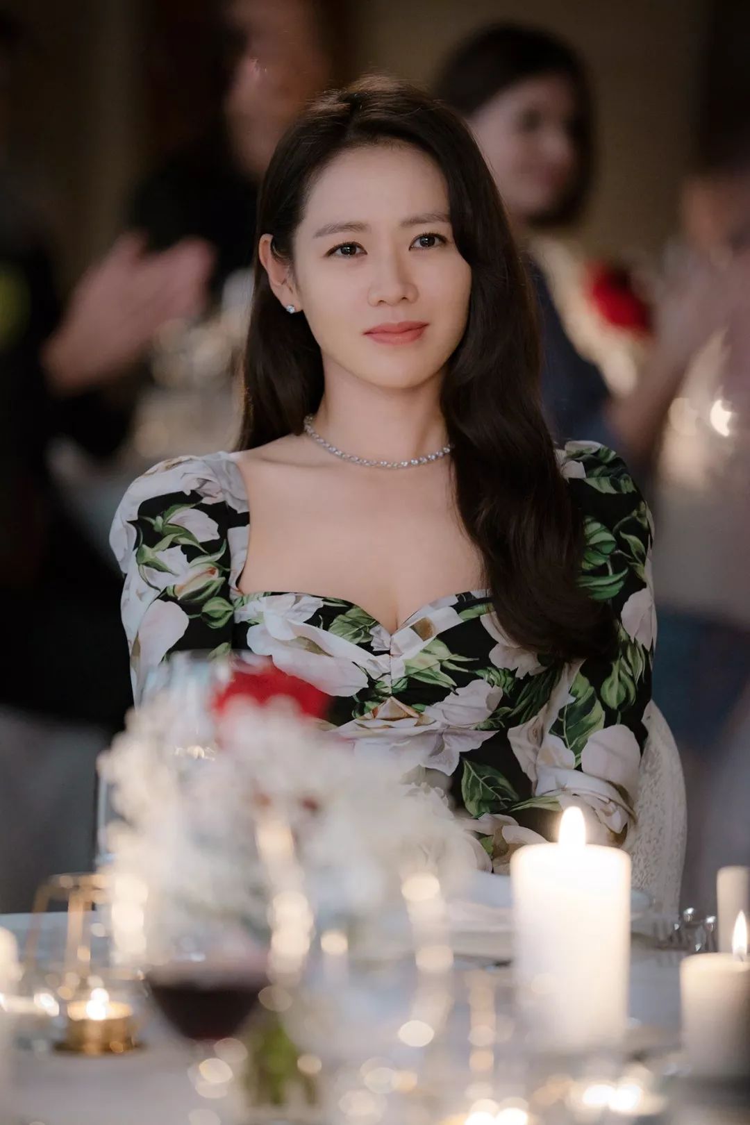 孙艺珍穿的真丝裙子,玄彬孙艺珍协商服装