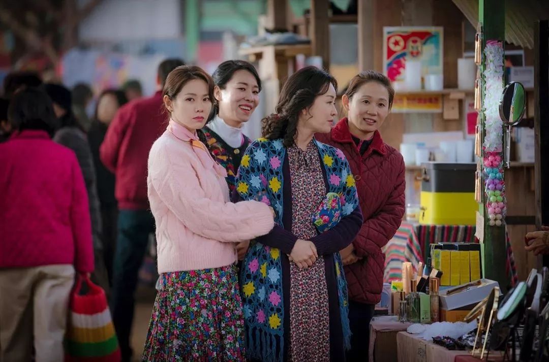 孙艺珍穿的真丝裙子,玄彬孙艺珍协商服装