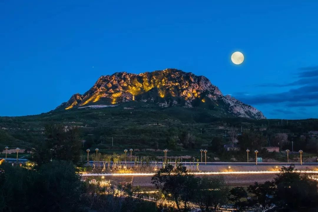 从北京去重庆再去什么地方,去北京出差顺便能逛下哪些地方