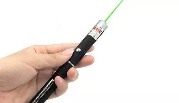 春节寒假高发！4岁女孩玩耍时不小心摔跤，结果右眼眶骨折，眼球不能转动