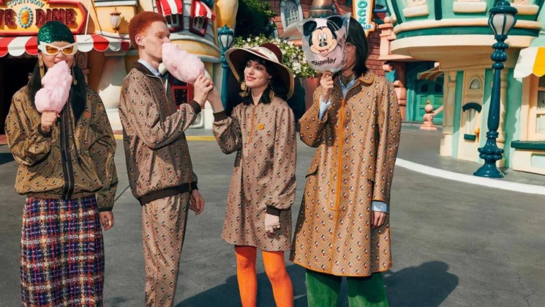 迪士尼哪里卖米奇,迪士尼鼠年米奇米妮公仔