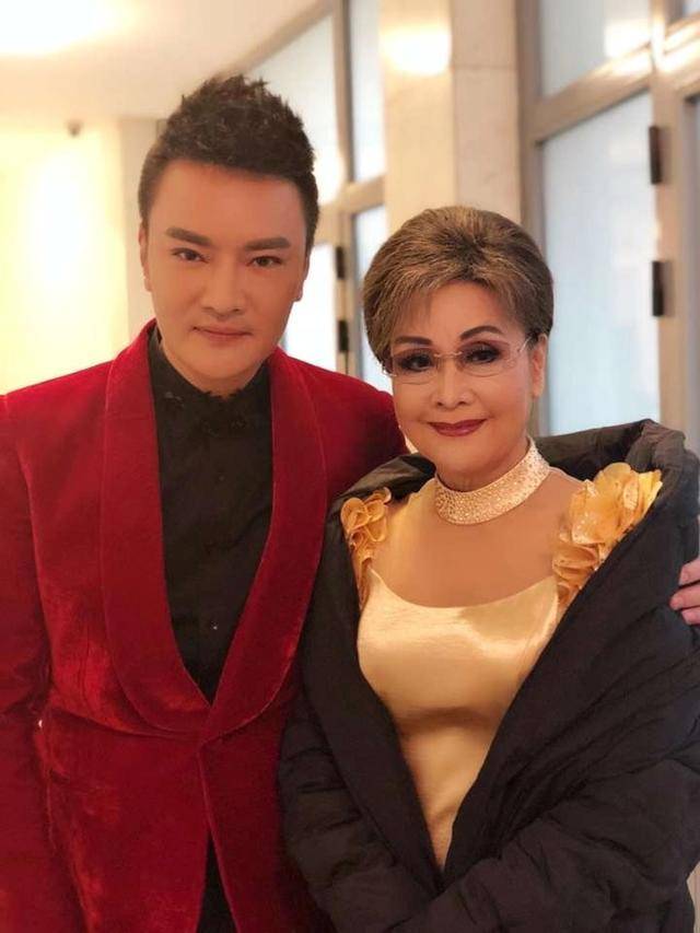 揭秘央视春晚，这位扬州小伙再唱《难忘今宵》