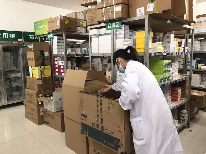 抗击疫情全员坚守,抗击疫情全力以赴坚守防疫最前线