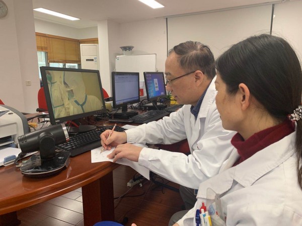 除夕,这里也在打仗!新华医院发热门诊一下午接诊10位武汉停留者