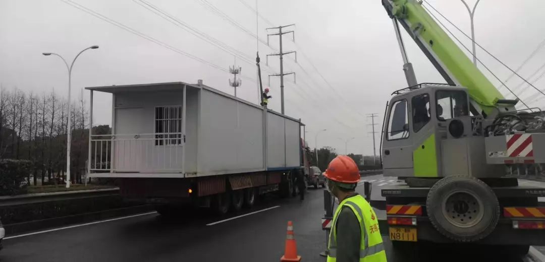 神速！20处临检板房连夜竣工暖心！“辛苦指数”换检疫人员“安心指数”