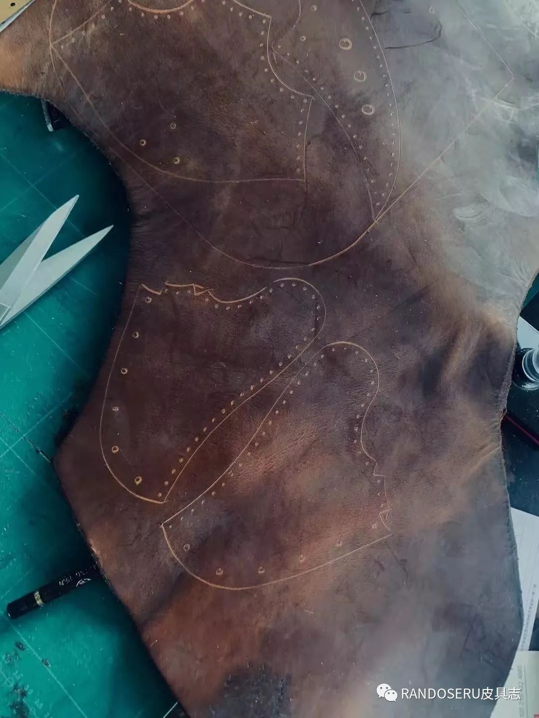 自制头戴式面具,用帽子制作蒙面面具