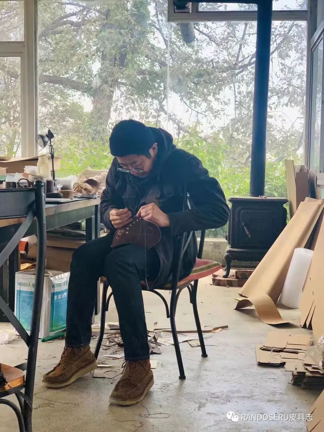 自制头戴式面具,用帽子制作蒙面面具