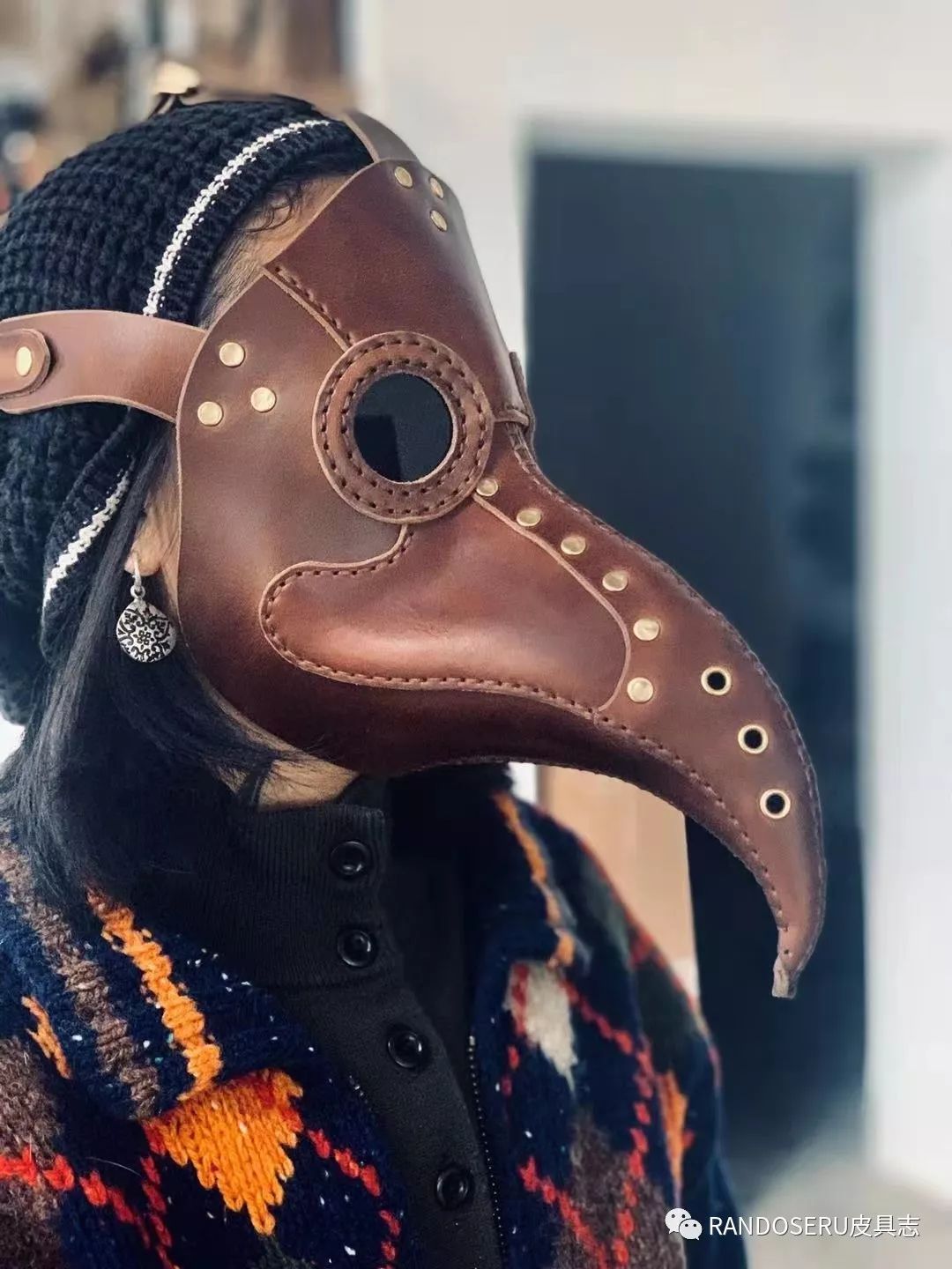 自制头戴式面具,用帽子制作蒙面面具