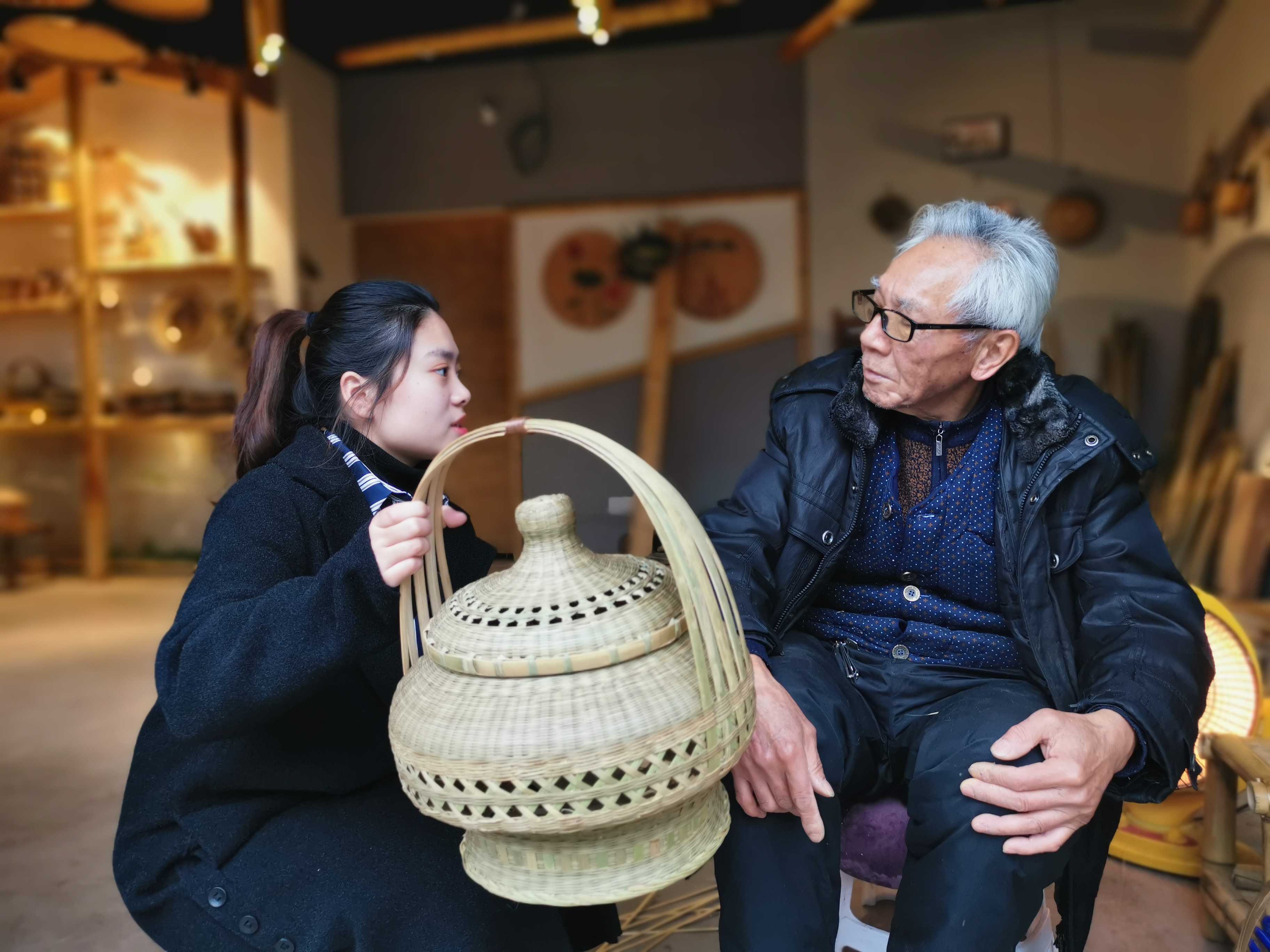 中国故事100部|“这个95后的小娃娃身上有股不服输的劲”——“把老乡留在老家”重庆铜梁的七个故事（六）