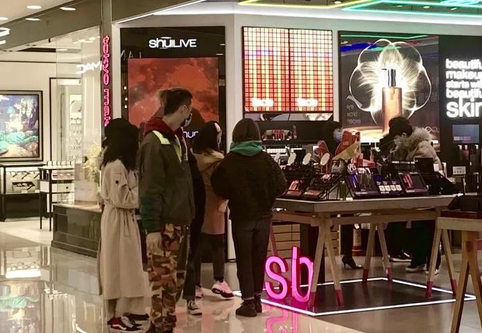 贵阳喷水池附近的购物中心,贵阳市繁华商业购物区在哪里