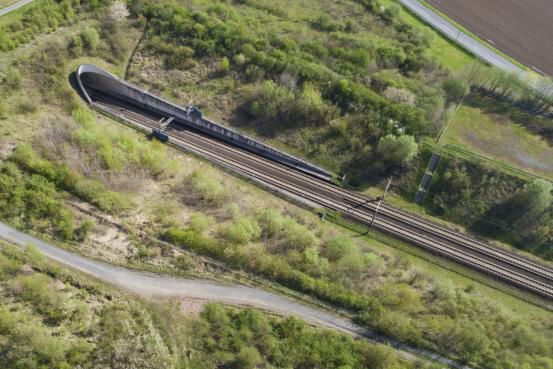 过隧道时手机没信号怎么解决,为什么火车进站手机会没信号