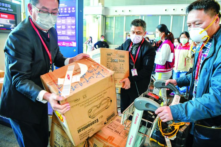 鎶楀嚮鐤儏鏄炬媴褰撴崘璧犵墿璧勬殩浜哄績,鎶楀嚮鐤儏褰版樉涓浗鍔涢噺瑙嗛