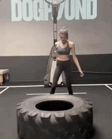 时髦办|18岁的Kaia怀孕了？？？其实LV太子妃也是19岁当妈妈的