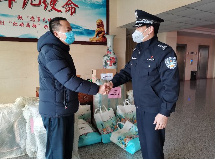 赞！菏泽市旅行社协会积极捐款，导游境外带回口罩等物资