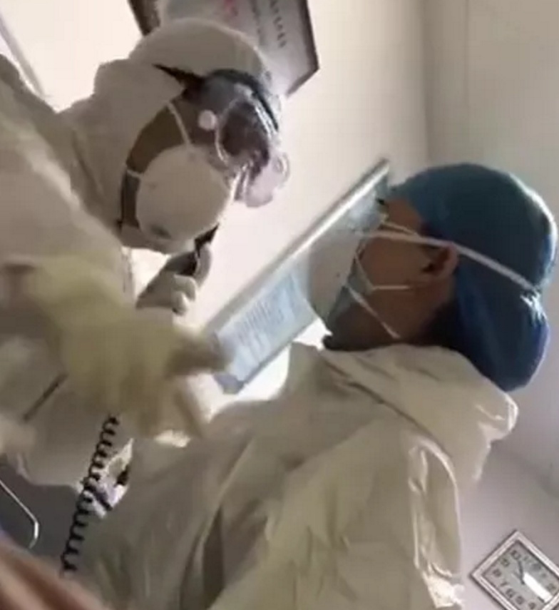 那位在电话里崩溃咆哮的医生到底经历了什么?