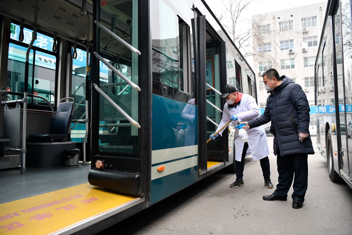 同心战疫致敬最美逆行者手抄报 (战疫必胜致敬最美逆行者的一封信)