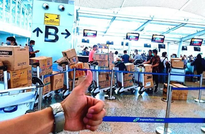 24小时内要找齐8500只口罩!杭州90后小哥骑遍巴厘岛!朋友圈看哭了