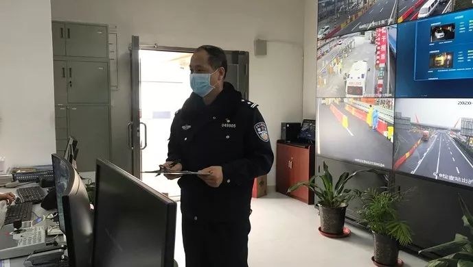 抗疫情警察故事,民警抗疫情小故事