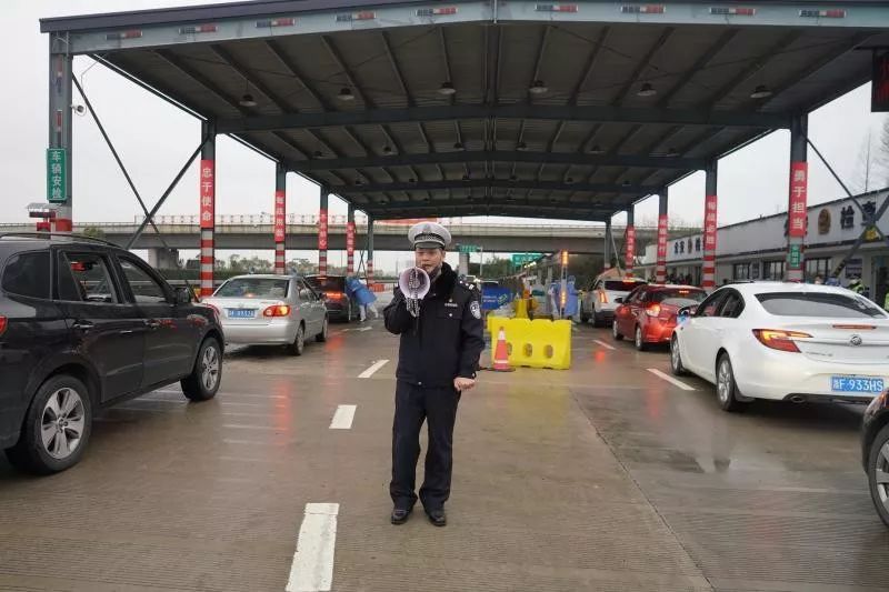 抗疫情警察故事,民警抗疫情小故事