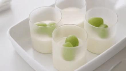 闲着也是闲着好好找点事情做,周末自己做蛋糕