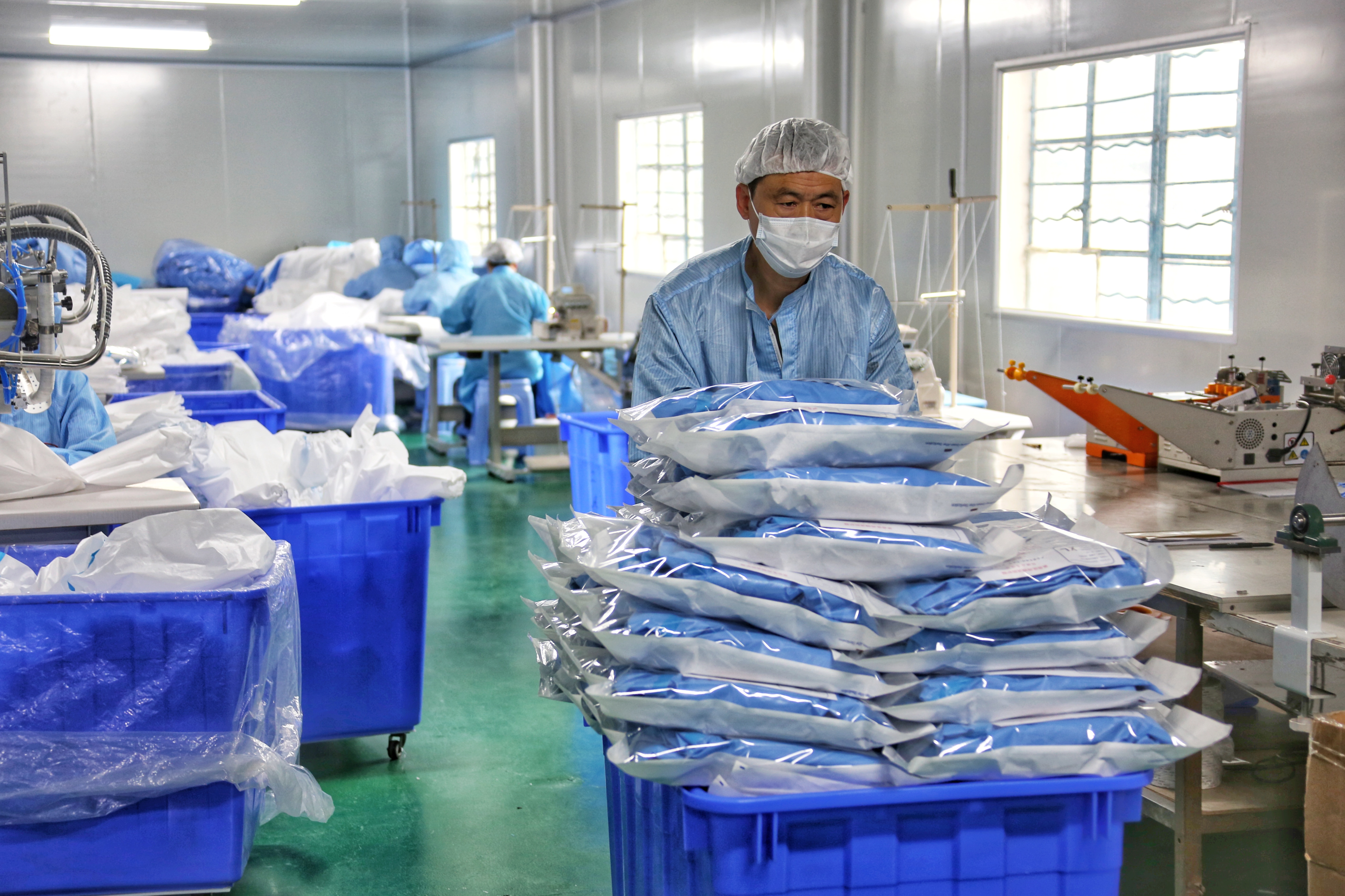 白云医疗生产企业在商言“疫”：不计成本利润，联手竞争对手