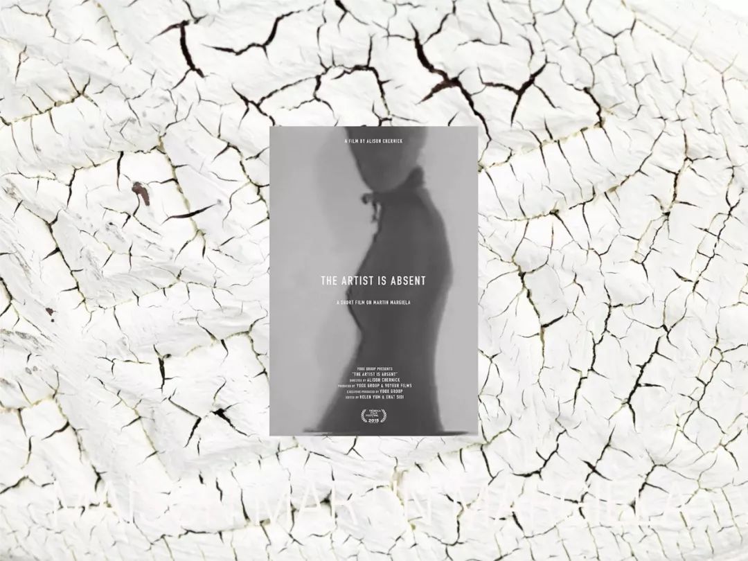 知道你们无聊,于是请来这些时装大师,陪你们一起宅在家中