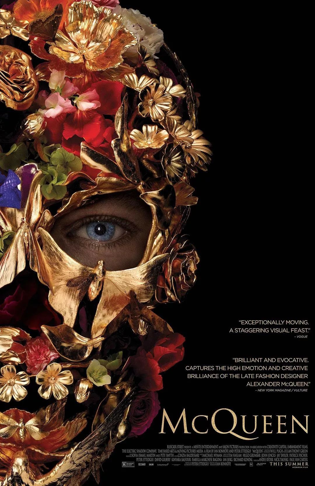 知道你们无聊,于是请来这些时装大师,陪你们一起宅在家中