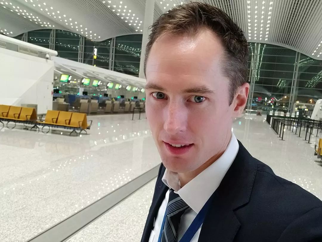 蓝天逆行者：WeAreCZForeignCabiners.我们是南航外籍乘务员