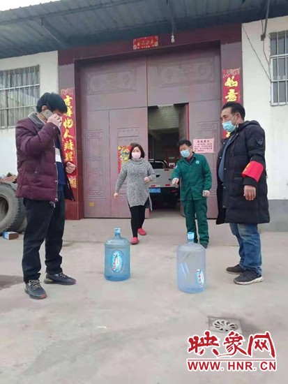 汝州市党员社区防疫志愿者,包村干部变身抗疫先锋