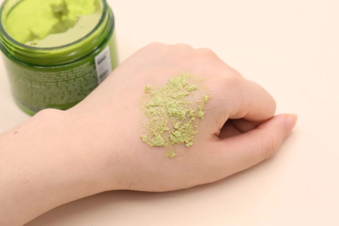 洗劫了编辑部后才发现，她们的面膜都这么好用