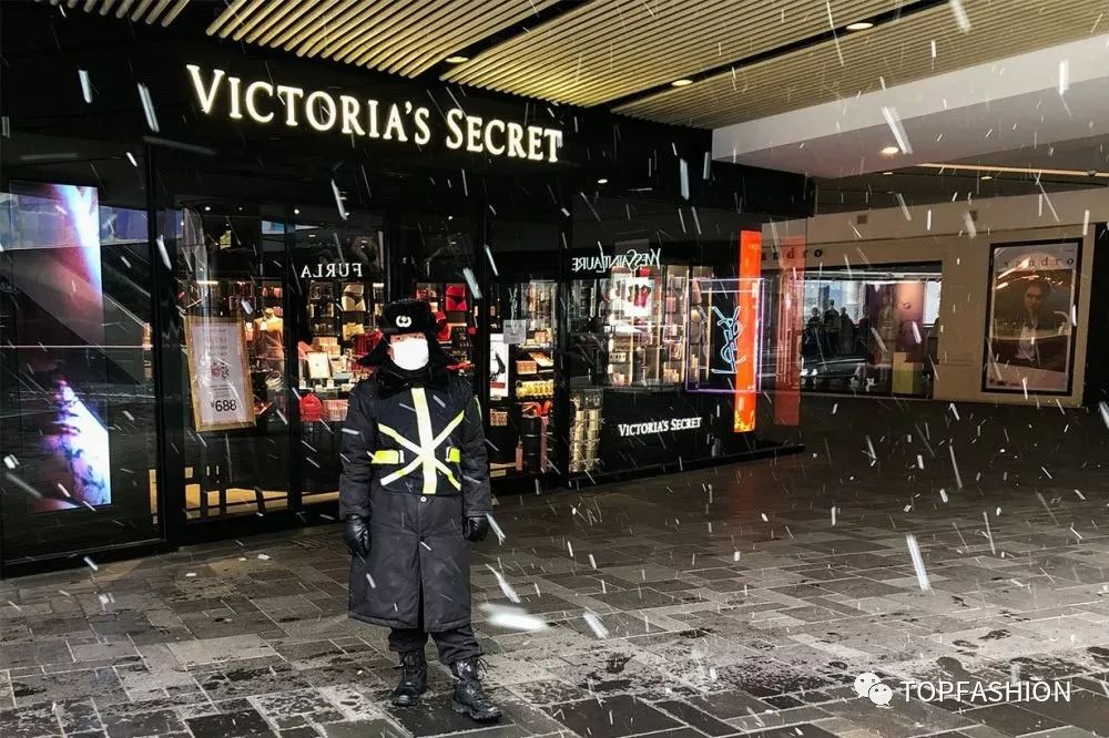 TF专题#疫情严峻牵动整个时尚产业，奢侈品牌如何捱过寒冬？