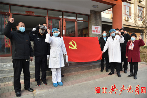 疫情防控为人民筑起铜墙铁壁,筑牢社区疫情防控铜墙铁壁