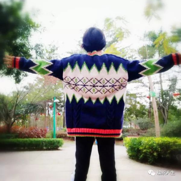 简单款儿童棒针v领开衫毛衣,v领棒针开衫外套前片