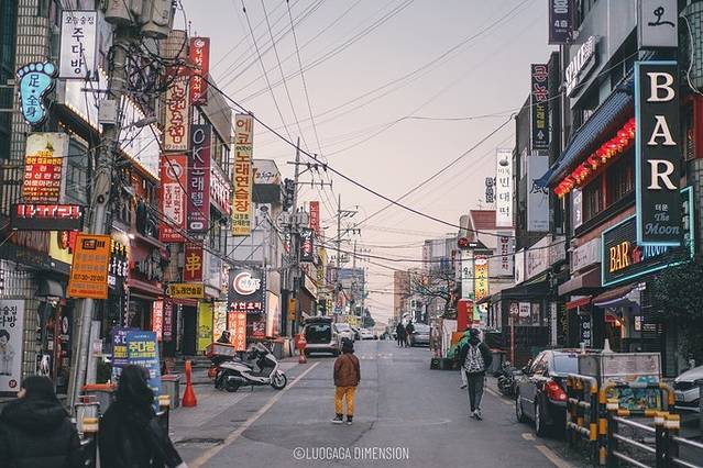 济州岛旅行遇到下雨,日记三年级海边游玩