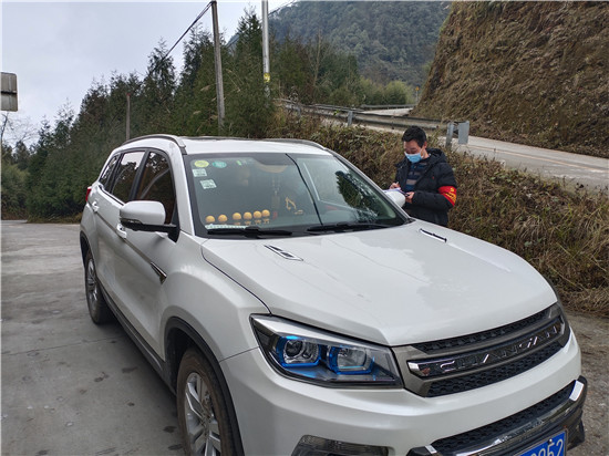 人大代表轻装上阵,人大代表投身战疫一线