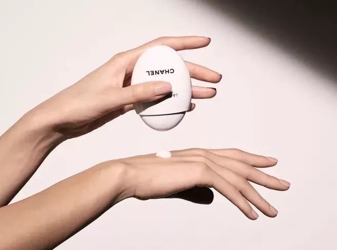 潮流范|每天勤洗手,我该拿什么拯救洗到干裂的小手手…...