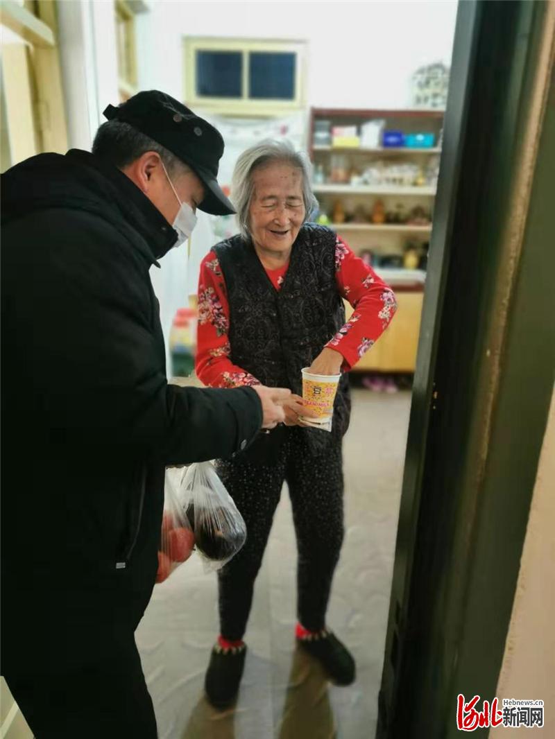 战“疫”时刻!河北石家庄铁道大学后勤中心为教职工代购蔬菜很硬核