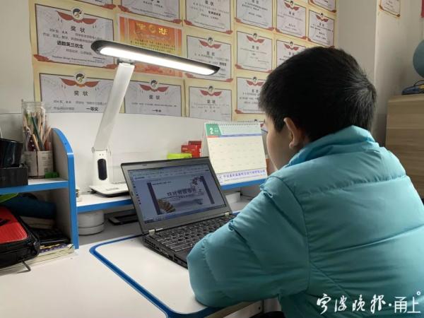 宁波突然涌现一大批“主播”53岁老教师收获无数双击666