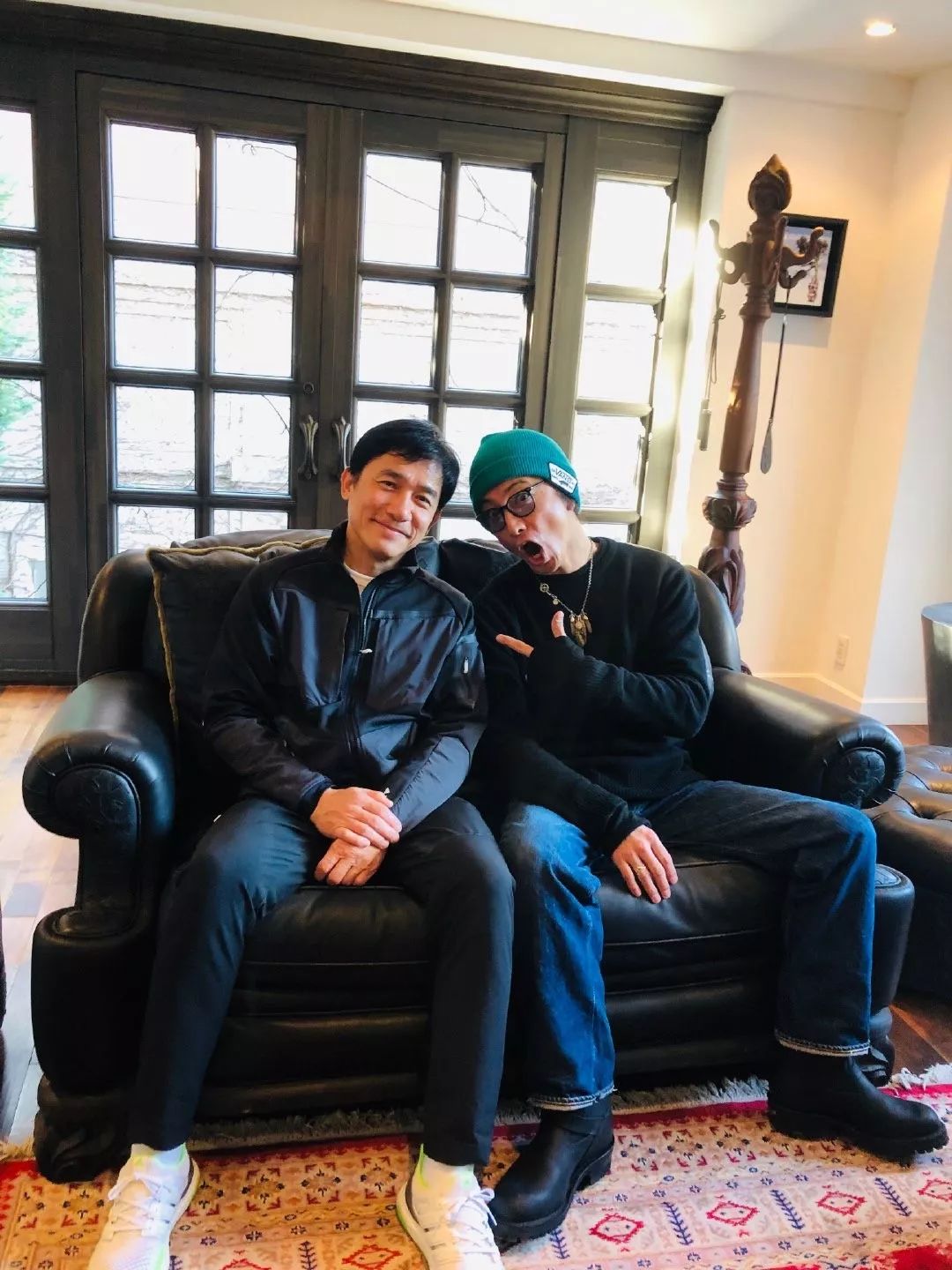 kanye采访drake妈妈,drake跟kanye的妈妈