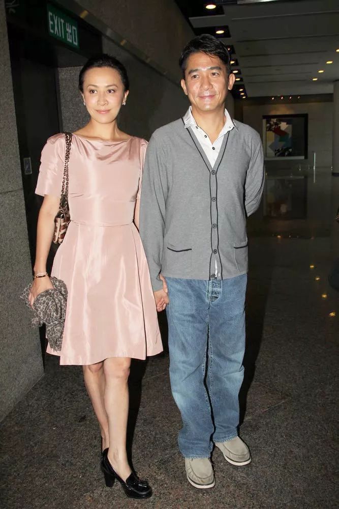 kanye采访drake妈妈,drake跟kanye的妈妈